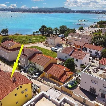 Apartment Fuer 4 Personen Ca 56 Qm In Medulin, Istrien Suedkueste Von Istrien *